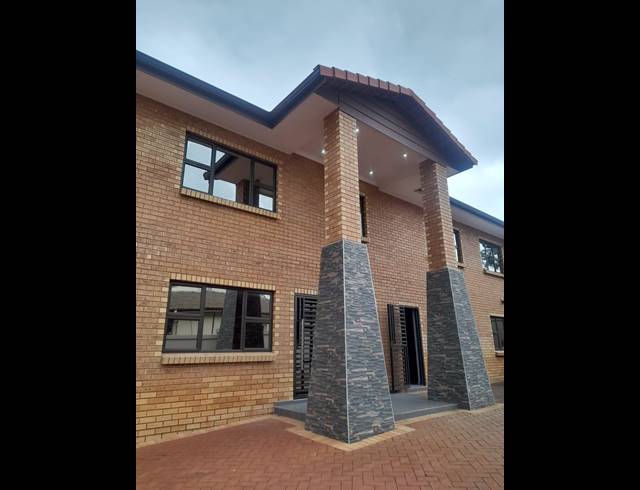 2 BEDROOM FLAT RENTED IN SYDENHAM